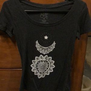 Moon/flower dark gray tee